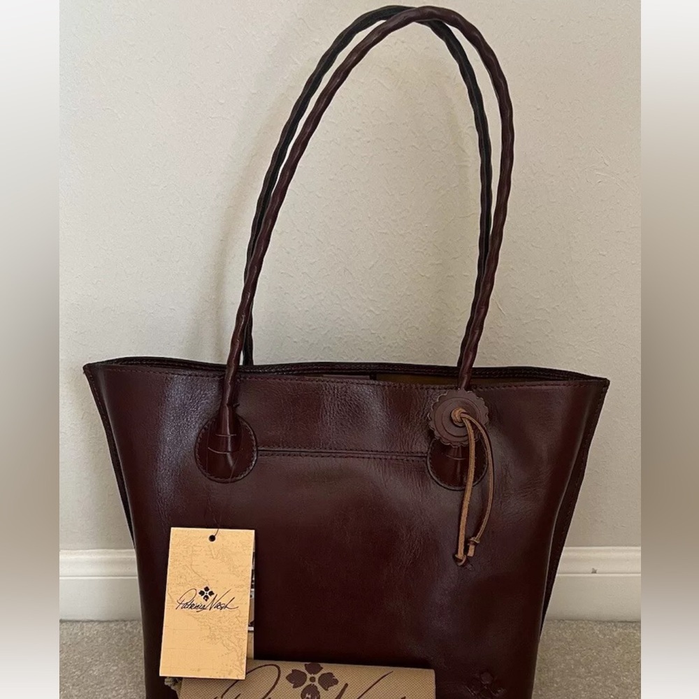 🔥NeW🔥 NWT The Leather Eastleigh Tote from Patricia Nash✨✨✨ - Picture 2 of 9